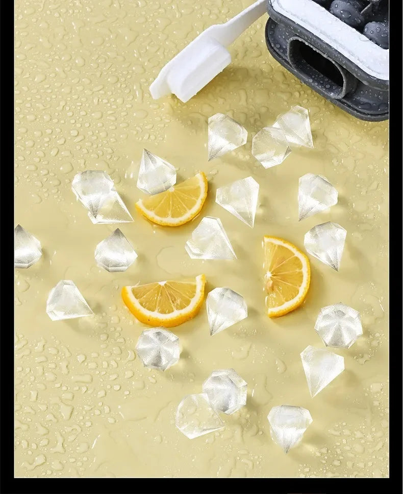 Diamond Shape Ice Maker 18 Ice Cube Mold Foldable Ice Kettle Two-in-one Multi-function Ice Tub Kitchen Bar Gadgets Box
