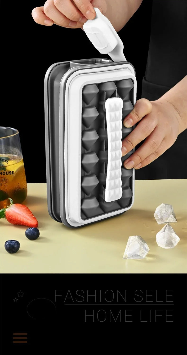 Diamond Shape Ice Maker 18 Ice Cube Mold Foldable Ice Kettle Two-in-one Multi-function Ice Tub Kitchen Bar Gadgets Box