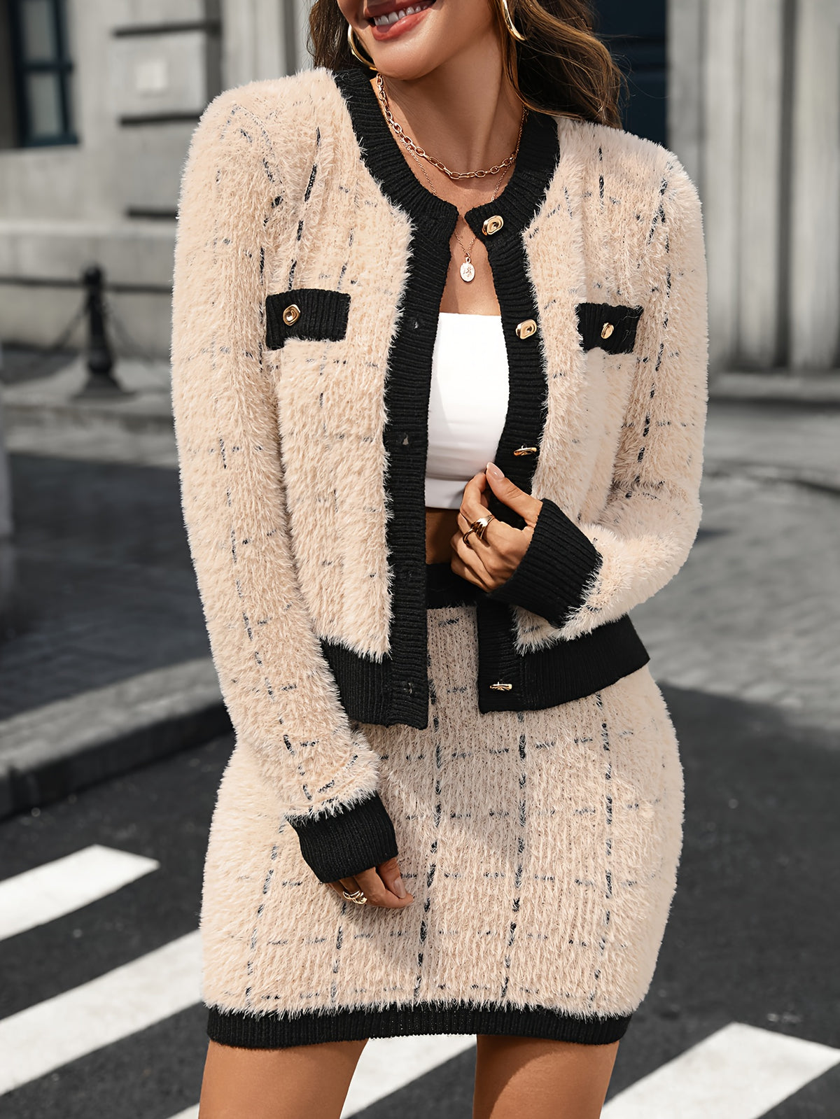 Women's Autumn Winter New Fashion Elegant Elegant Style, Plush Plaid, Round Neck Button Cardigan, Hip-Wrapped Mini Skirt, Two-Piece Set